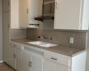4068 Madison Avenue - Photo Thumbnail 11