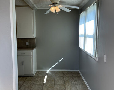 4068 Madison Avenue - Photo Thumbnail 10