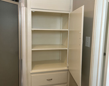 4068 Madison Avenue - Photo Thumbnail 21