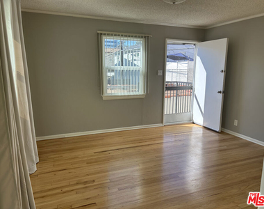 4068 Madison Avenue - Photo Thumbnail 8