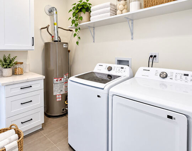 233 N Berendo Street - Photo Thumbnail 13