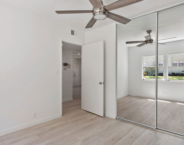 3635 Kalsman Drive - Photo Thumbnail 10