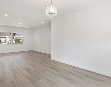 3635 Kalsman Drive - Photo Thumbnail 7