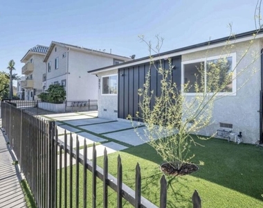 817 N Kingsley Drive - Photo Thumbnail 2