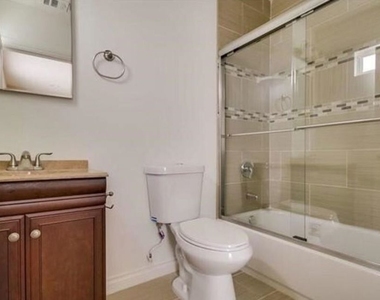 1201 1/2 S Catalina Street - Photo Thumbnail 9