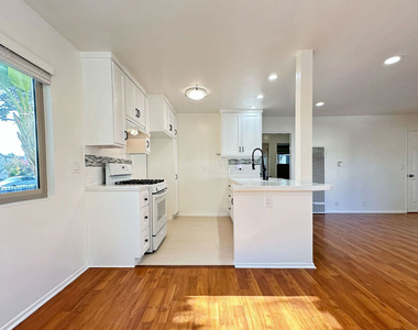 3161 Perlita Avenue - Photo Thumbnail 4