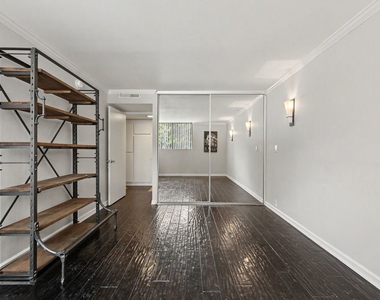10535 Wilshire Boulevard - Photo Thumbnail 19