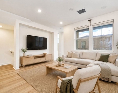 11737 Florence Avenue - Photo Thumbnail 11