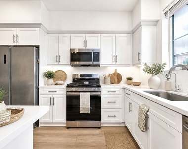 11737 Florence Avenue - Photo Thumbnail 2