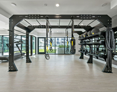 200 N Vermont Avenue - Photo Thumbnail 7