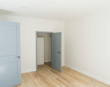 835 S Sherbourne Drive - Photo Thumbnail 12