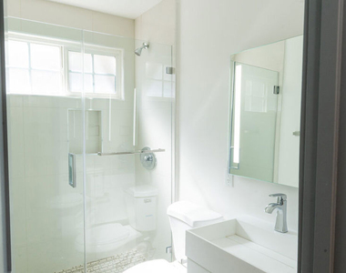 835 S Sherbourne Drive - Photo Thumbnail 9