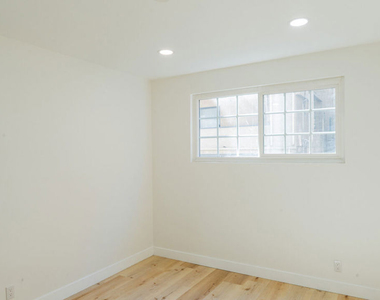 835 S Sherbourne Drive - Photo Thumbnail 6