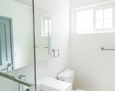 835 S Sherbourne Drive - Photo Thumbnail 15