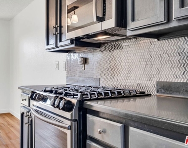 351 S Monte Vista Street - Photo Thumbnail 7