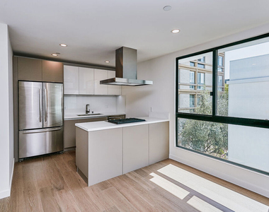 328 N Maple Drive - Photo Thumbnail 3