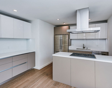 328 N Maple Drive - Photo Thumbnail 4
