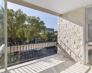 320 N Maple Drive - Photo Thumbnail 15