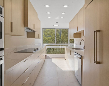320 N Maple Drive - Photo Thumbnail 8