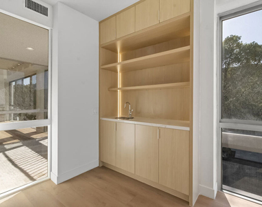 320 N Maple Drive - Photo Thumbnail 21