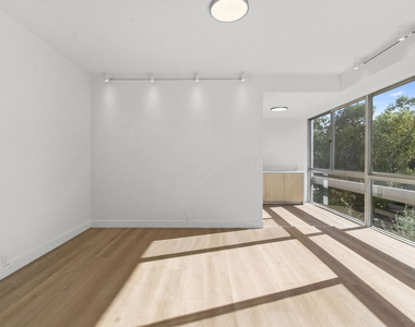 320 N Maple Drive - Photo Thumbnail 14