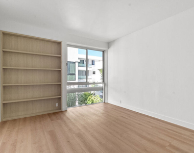320 N Maple Drive - Photo Thumbnail 26