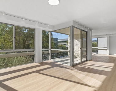 320 N Maple Drive - Photo Thumbnail 12