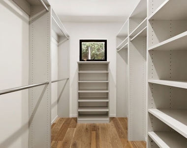 16957 Mooncrest Drive - Photo Thumbnail 14