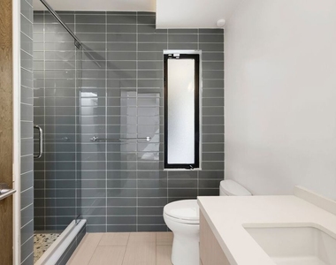 16957 Mooncrest Drive - Photo Thumbnail 17