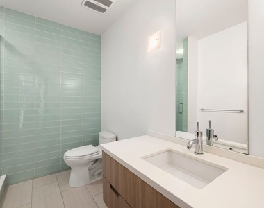 16957 Mooncrest Drive - Photo Thumbnail 19