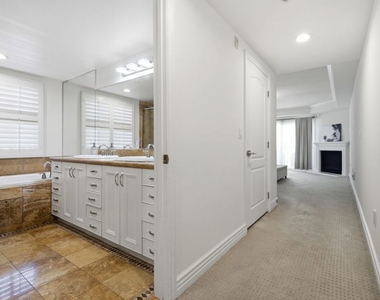 11908 Darlington Avenue - Photo Thumbnail 12