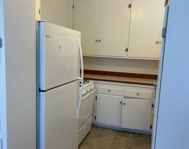 5820 W Olympic Boulevard - Photo Thumbnail 7