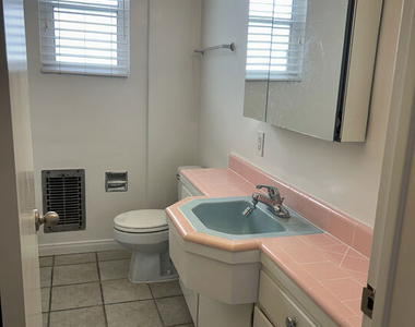 5820 W Olympic Boulevard - Photo Thumbnail 14