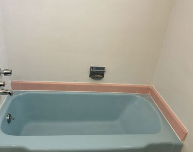 5820 W Olympic Boulevard - Photo Thumbnail 17