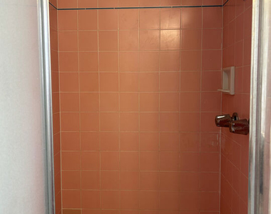 5820 W Olympic Boulevard - Photo Thumbnail 15