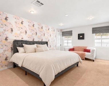 4145 Sunswept Drive - Photo Thumbnail 16