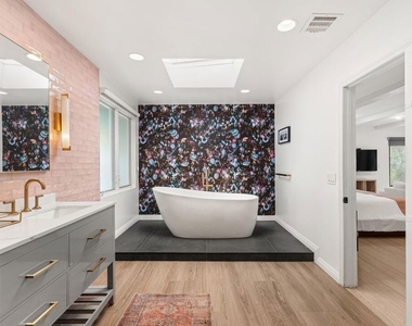 4145 Sunswept Drive - Photo Thumbnail 14