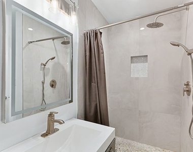 6250 Buckingham - Photo Thumbnail 10