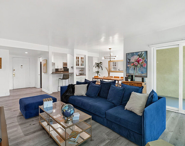 6250 Buckingham - Photo Thumbnail 3