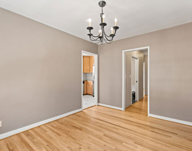 6542 W 80th Place - Photo Thumbnail 4