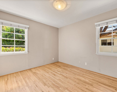 6542 W 80th Place - Photo Thumbnail 11