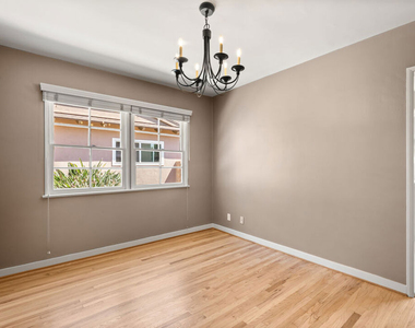 6542 W 80th Place - Photo Thumbnail 3