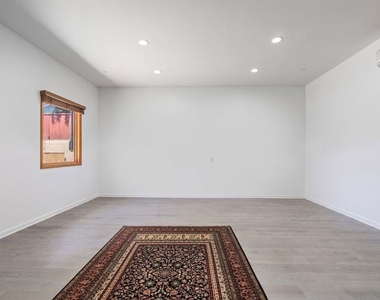 6438 W 87th Place - Photo Thumbnail 1