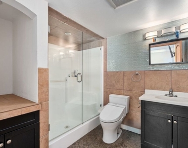 6438 W 87th Place - Photo Thumbnail 6