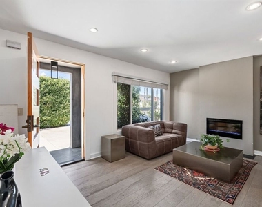 6440 W 87th Place - Photo Thumbnail 2