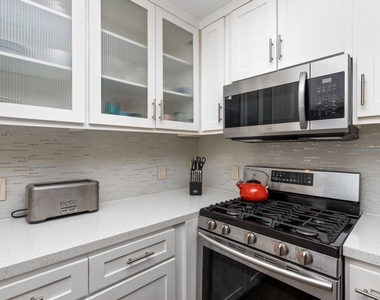6440 W 87th Place - Photo Thumbnail 8