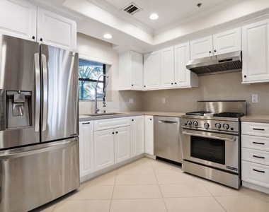 10618 Woodbridge Street - Photo Thumbnail 7