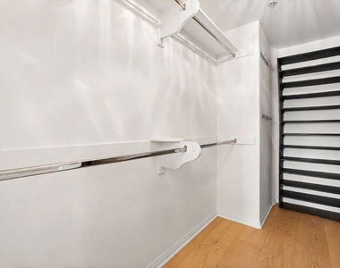 10618 Woodbridge Street - Photo Thumbnail 15