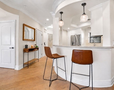 10618 Woodbridge Street - Photo Thumbnail 6