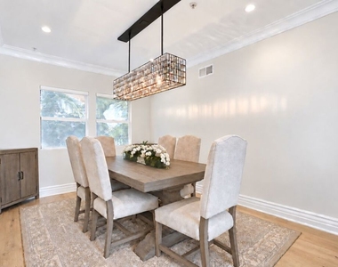 10618 Woodbridge Street - Photo Thumbnail 4